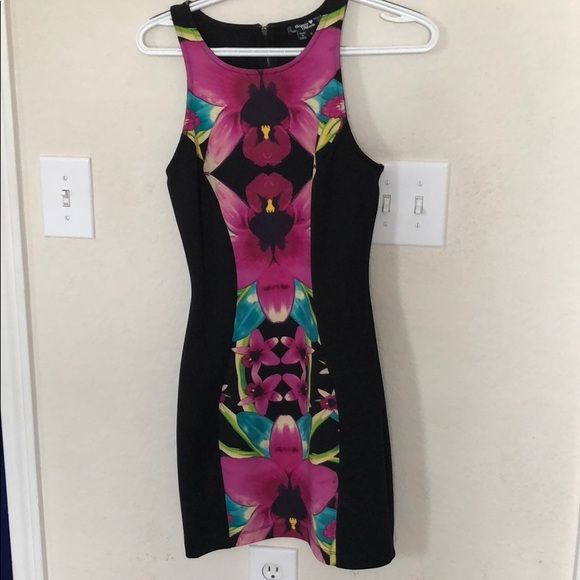 Summer dress - Picture 1 of 2